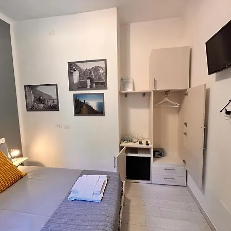 Gigi's 1 * Manarola